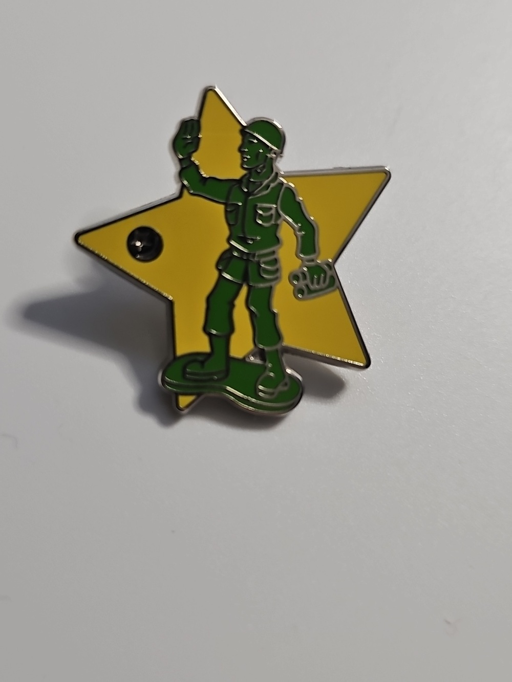 Toy Story Pixar Hidden Mickey Disney Pin Green Army Men Man Yellow Star